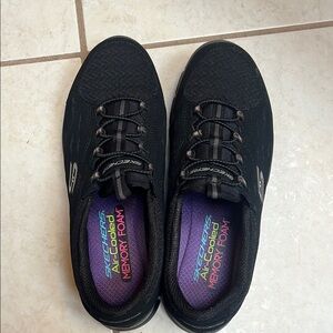 Women’s EUC Sketchers